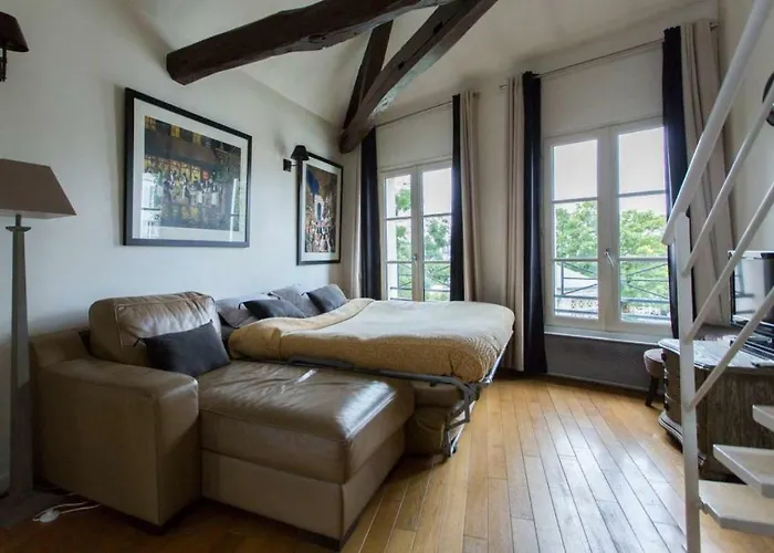 Luxurious Duplex - Top of Montmartre